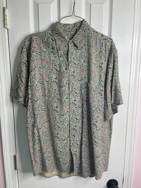 Men's Short-Sleeve Button-Up Shirt - Blue Floral Print